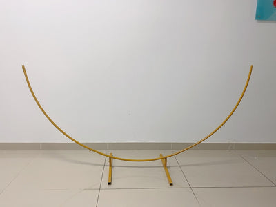 Simple Modern Aluminum Circle Arch 65" - Gold